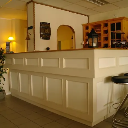 アパートホテル Tysnes Sjo Og Fritid