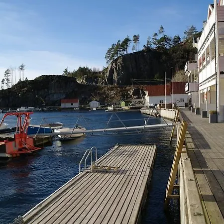 Tysnes Sjo Og Fritid アパートホテル